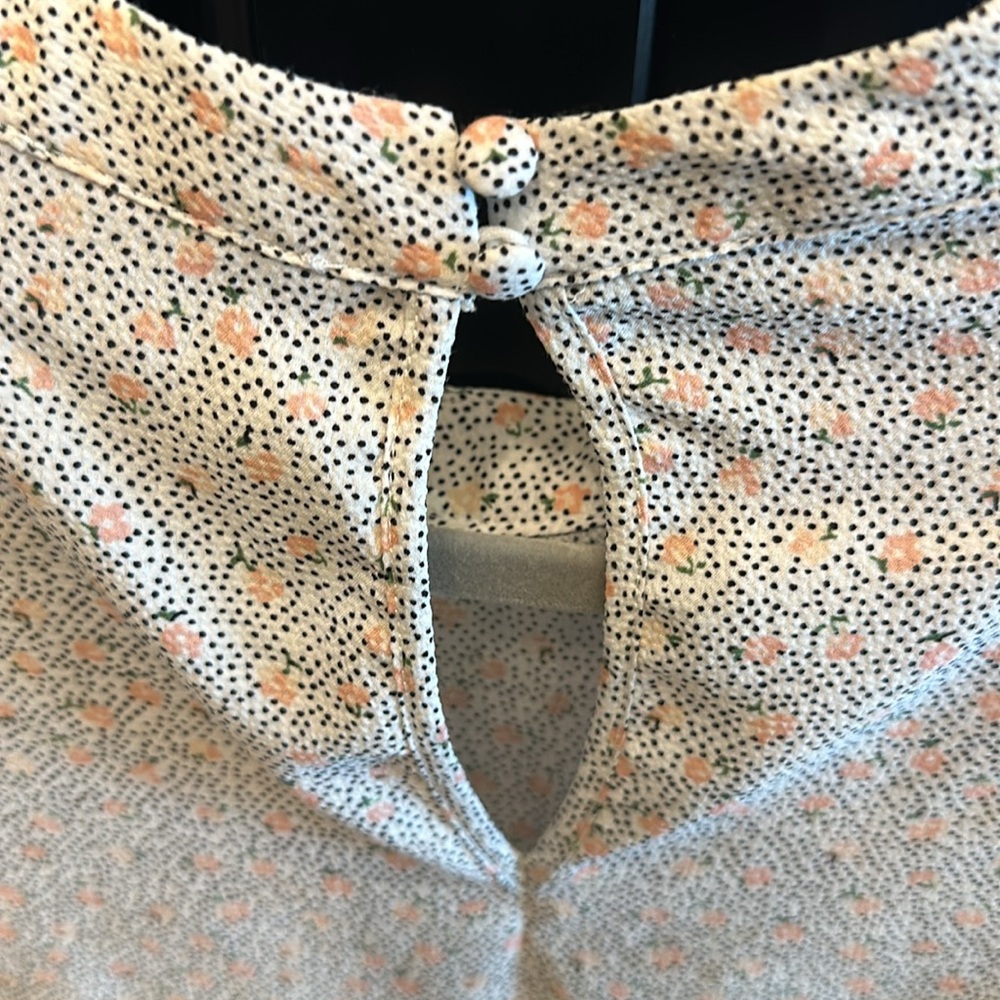 Floral blouse - Picture 5 of 5